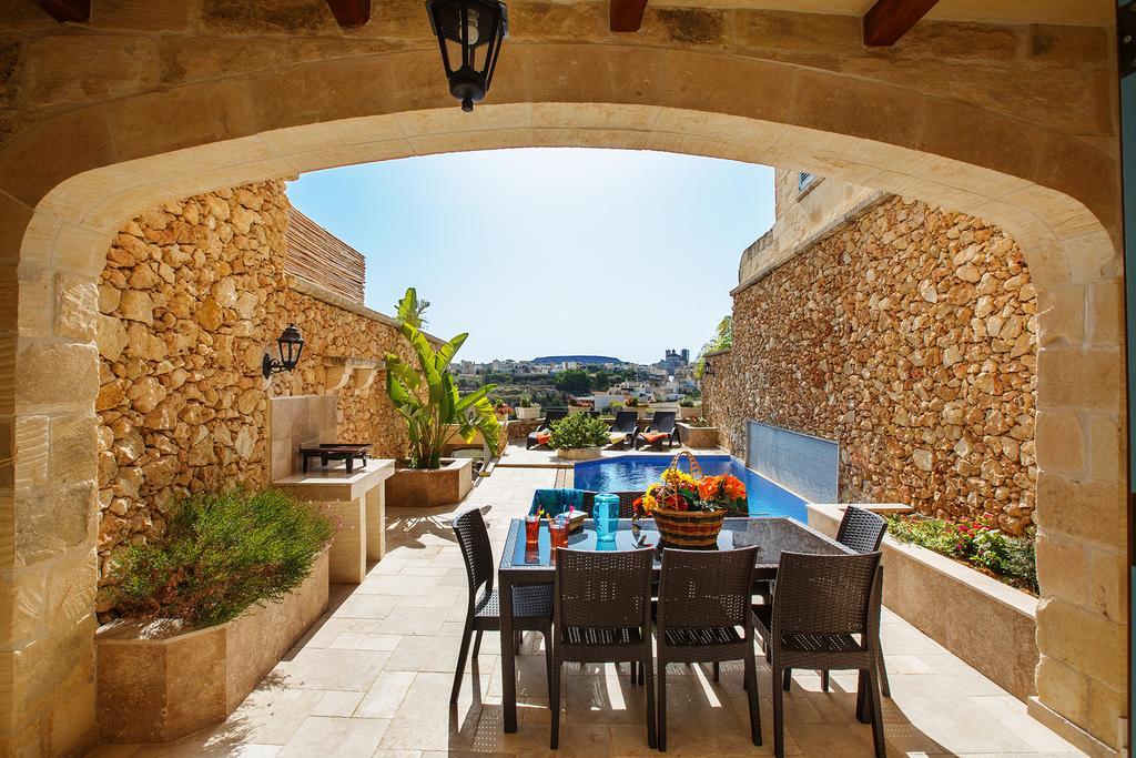 Carini Farmhouses Għarb Zimmer foto
